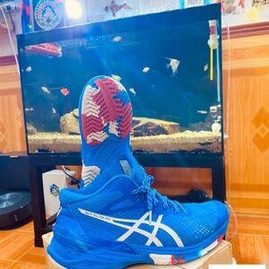 asics volleyball shoes
